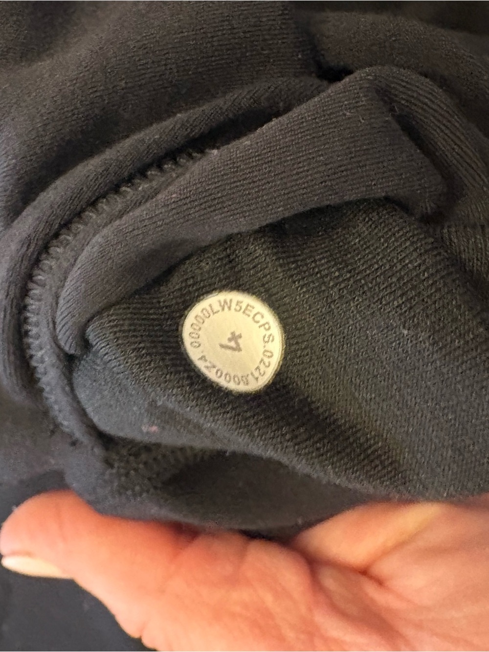 3 pairs of Lululemon capris/leggings - Picture 3 of 8